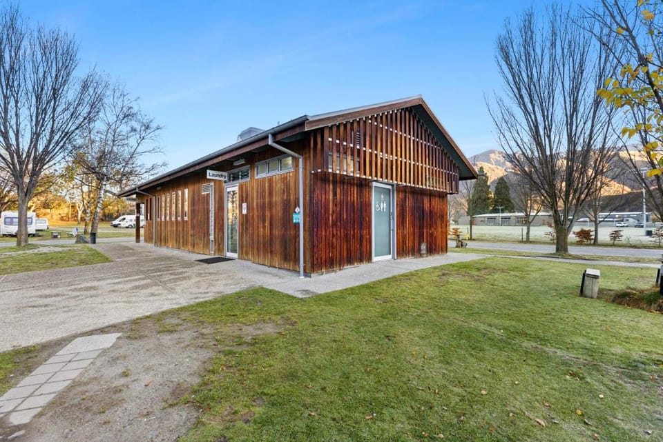Hampshire Holiday Parks - Arrowtown Campground/ 
RV Resort in Arrowtown
