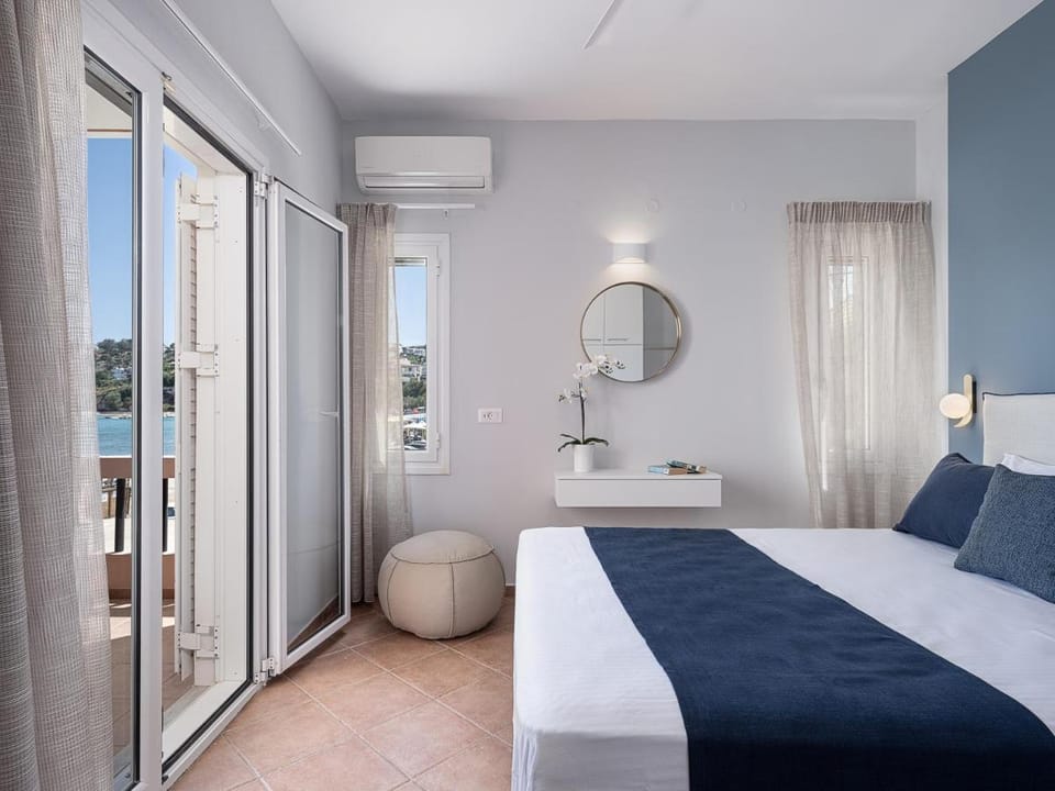 Elena Seafront Luxury Apartments Apartment in Almyrida