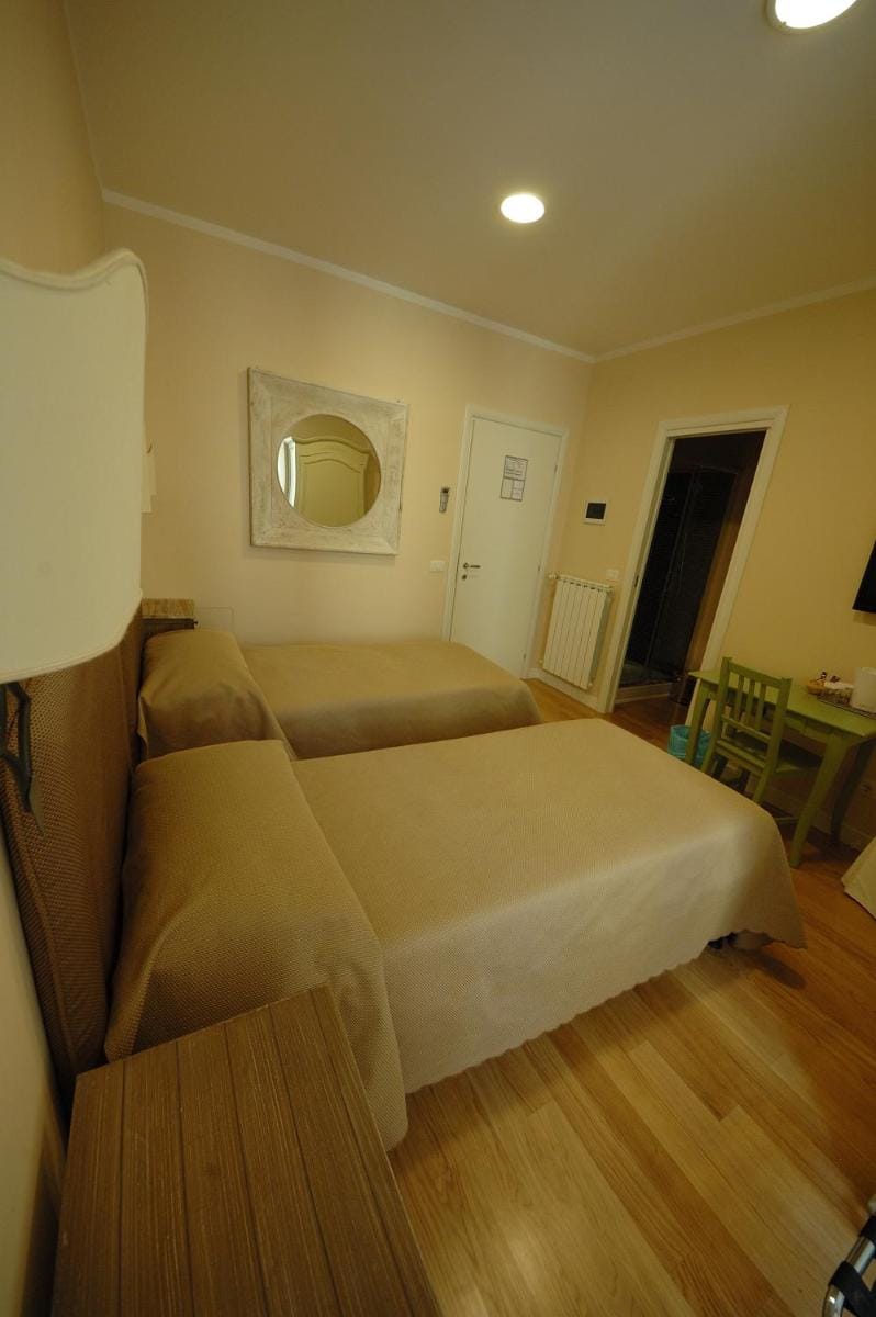 Residenza Dei Gracchi Bed and Breakfast in Rome