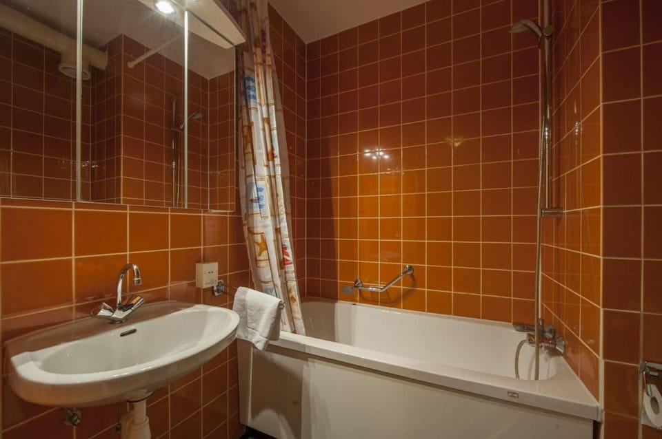 Country House in AquaStaete with Veranda Vacation rental in Bruinisse