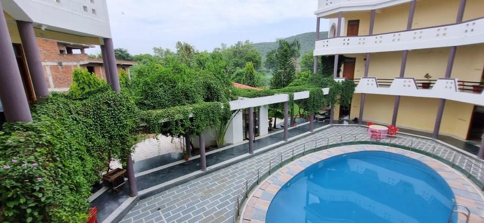 Hotel Sanctuary Resort Hotel in Rajasthan