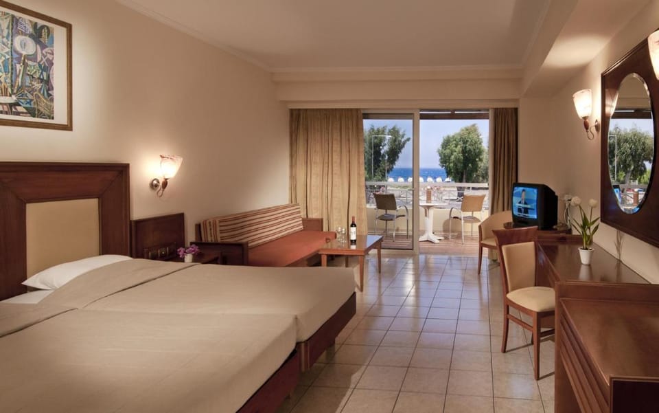 Kipriotis Maris Suites Hotel in Kos, Greece