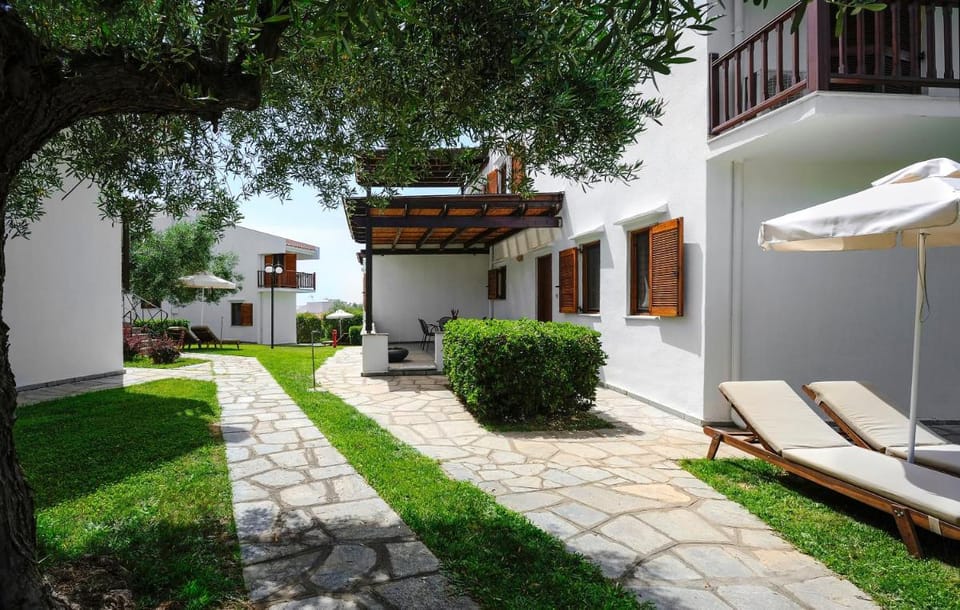 Trikorfo Beach Apartment hotel in Halkidiki