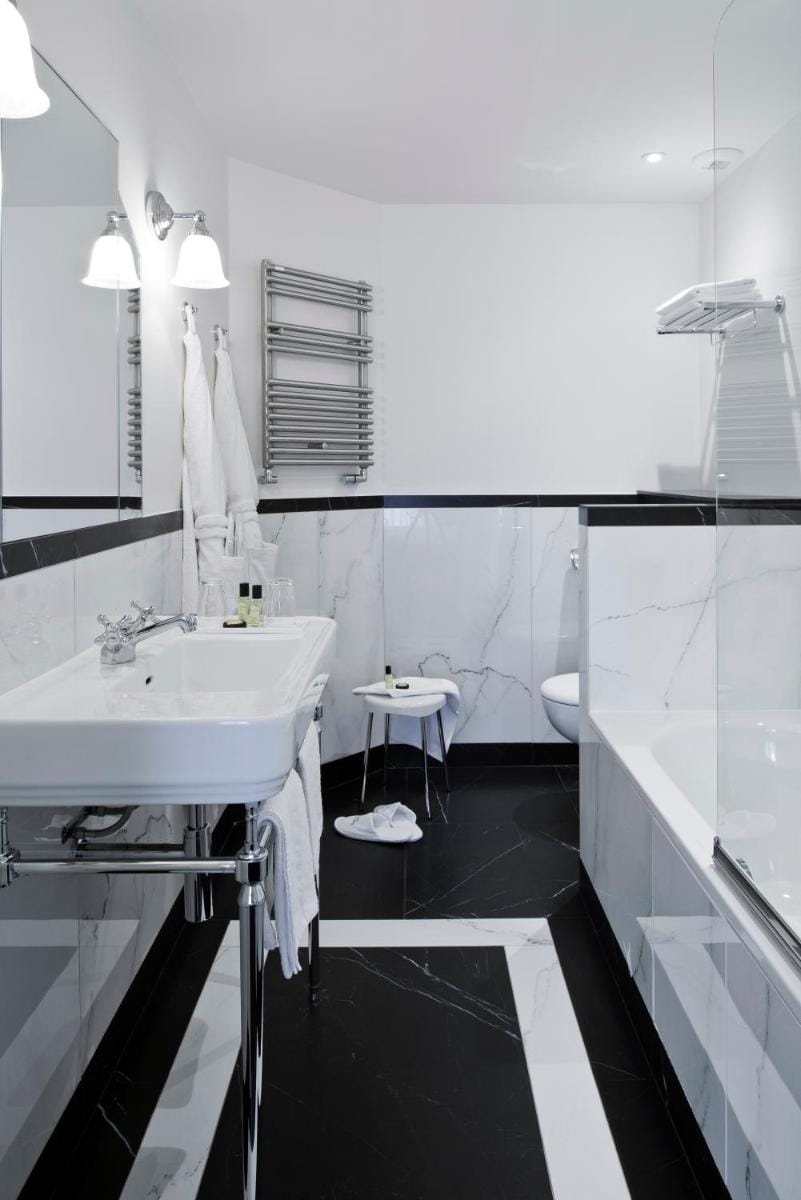 HÃ´tel Saint-PÃ©tersbourg OpÃ©ra & Spa Hotel in Paris