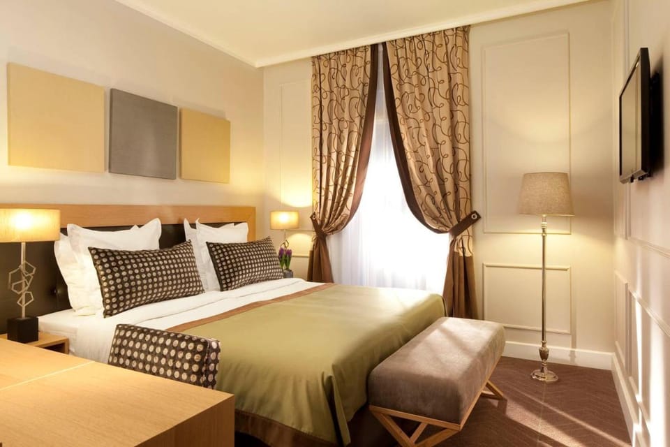 Hotel Galileo Champs Elysees Hotel in Paris