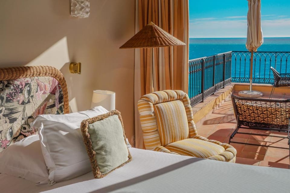 Hôtel La Pérouse Nice Baie des Anges - Recently fully renovated Hotel in Nice