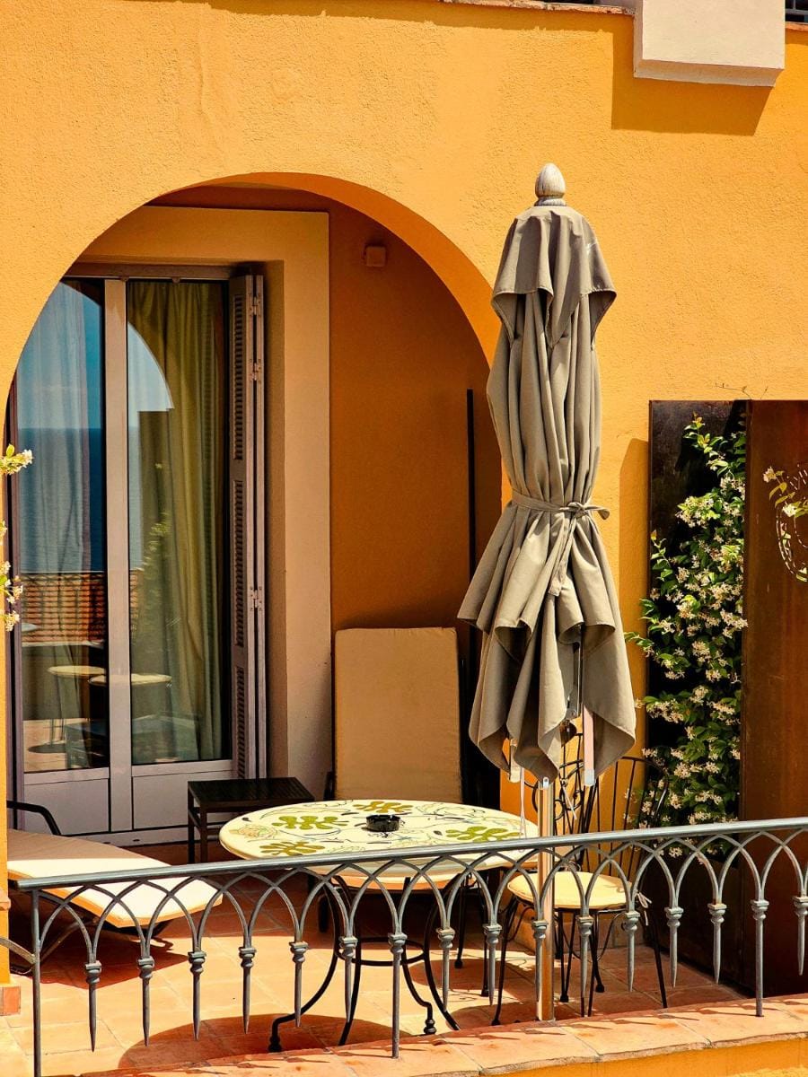 Hôtel La Pérouse Nice Baie des Anges - Recently fully renovated Hotel in Nice