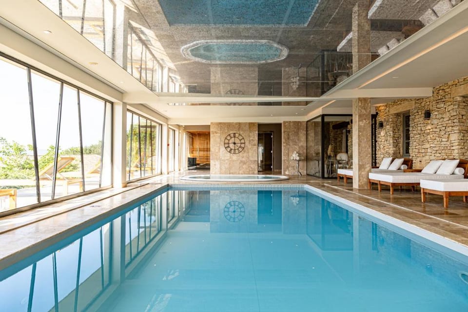 Mas des Herbes Blanches Hotel & Spa - Relais & Chateaux Hotel in Gordes