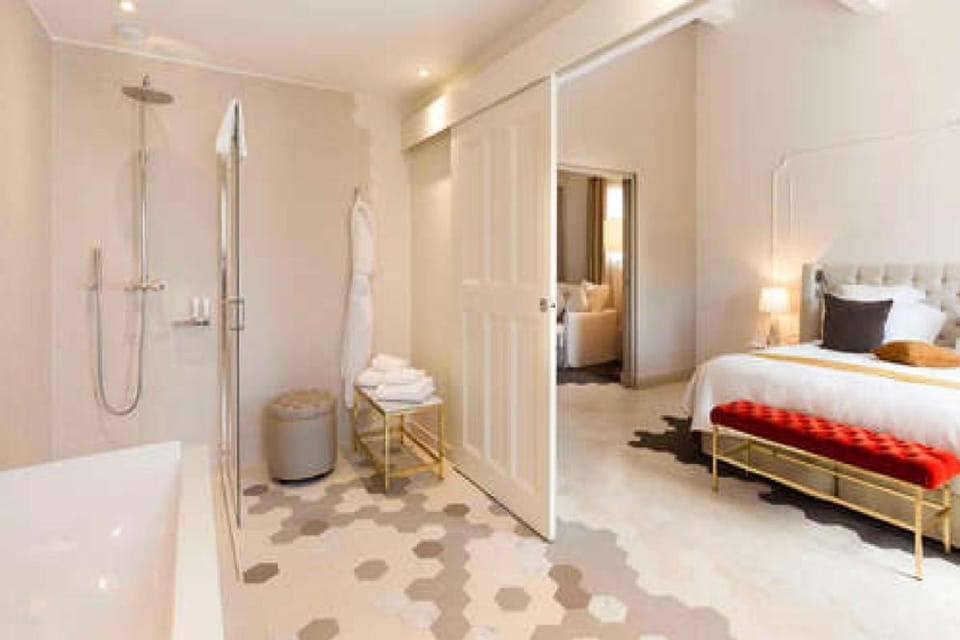 Mas des Herbes Blanches Hotel & Spa - Relais & Chateaux Hotel in Gordes