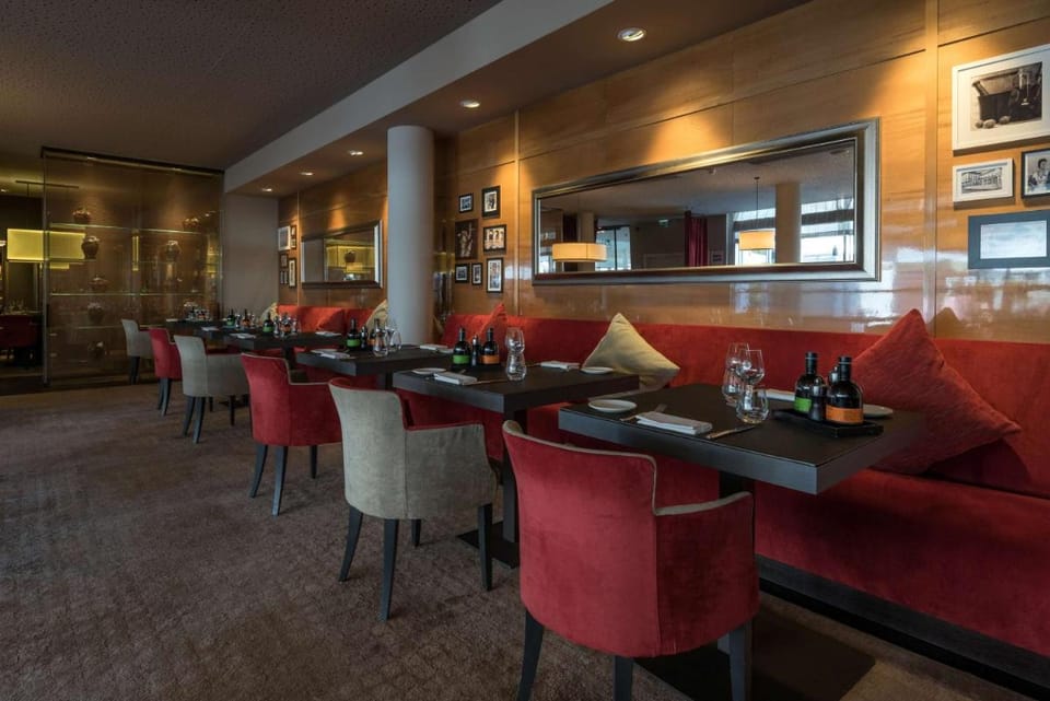 Hilton Geneva Hotel and Conference Centre Hotel in Canton of Geneva