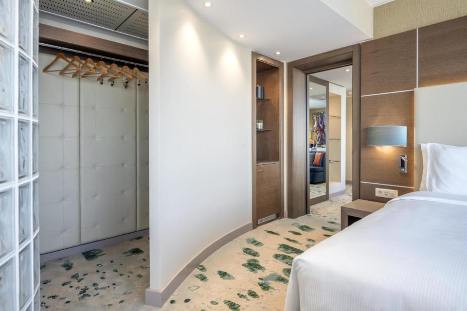 Hilton Geneva Hotel and Conference Centre Hotel in Canton of Geneva