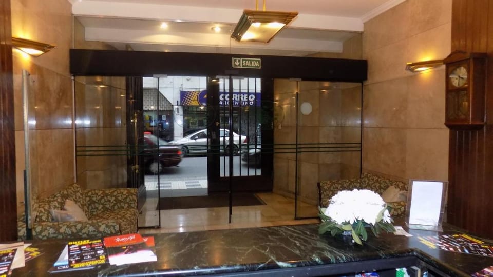 Mayflower Suites Hotel in Buenos Aires
