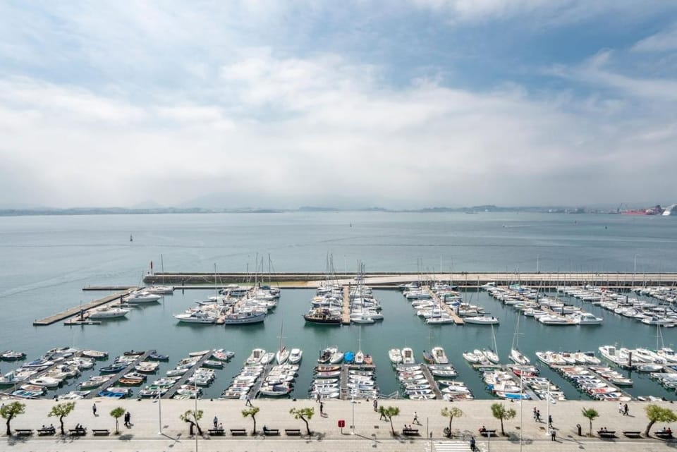 Vincci Puertochico Hotel in Santander