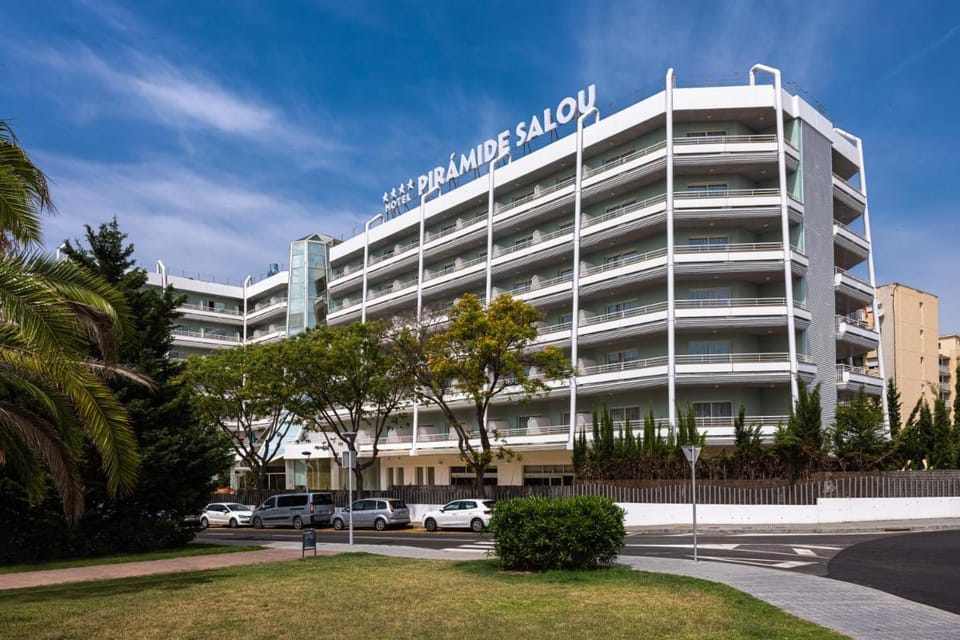 Ponient Piramide Salou by PortAventura World Hotel in Salou