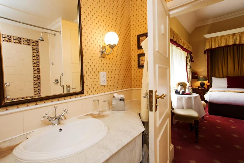Best Western Plus Grim'S Dyke Hotel Hotel in Harrow