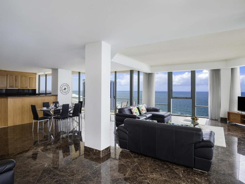 Mantra Sun City Apartment hotel in Surfers Paradise Boulevard
