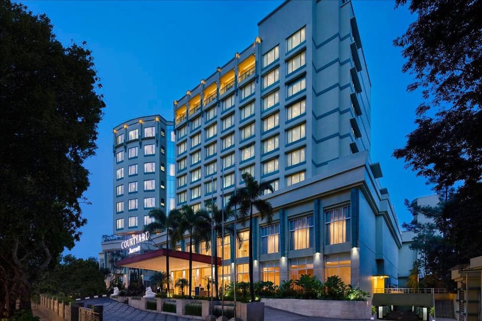 Courtyard by Marriott Bandung Dago, CHSE Certified Hotel in Bandung
