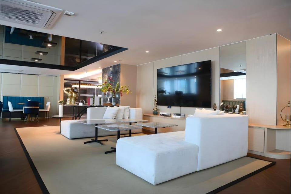 Ramada by Wyndham Bangkok Sukhumvit 11 Hotel in Bangkok