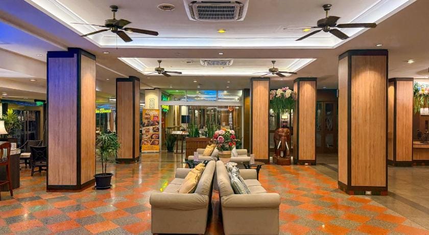 Golden Beach Hotel Hotel in Pattaya City