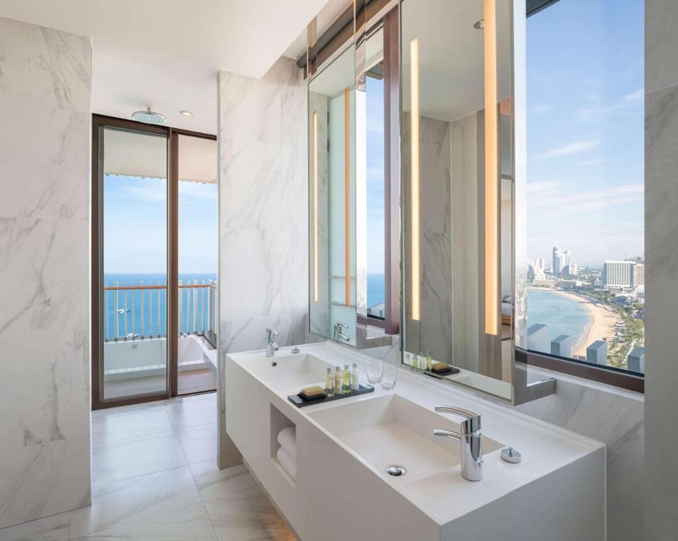 Hilton Pattaya Thailand Resort in Pattaya City