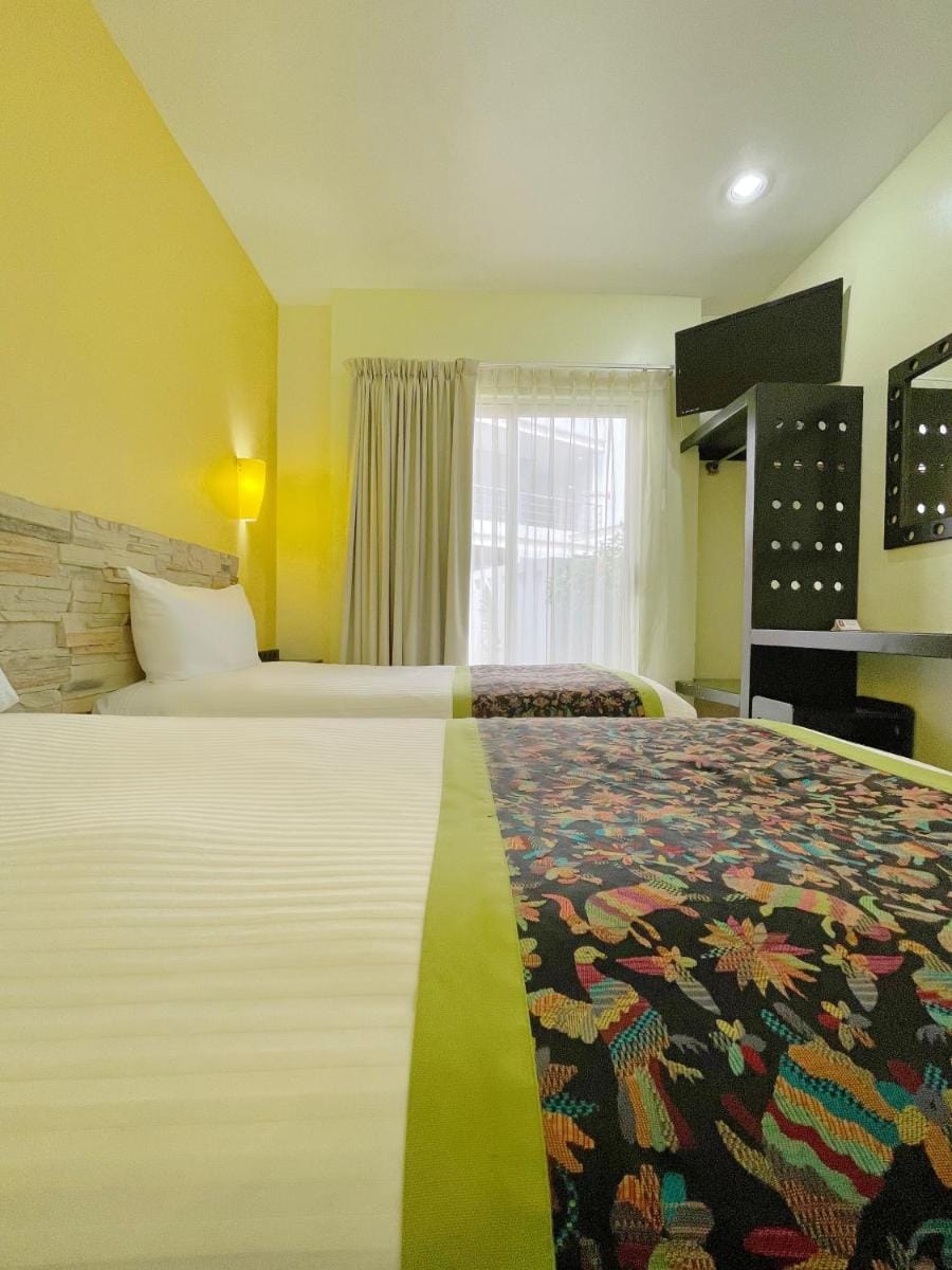 Seven Crown Express & Suites Hotel in Cabo San Lucas