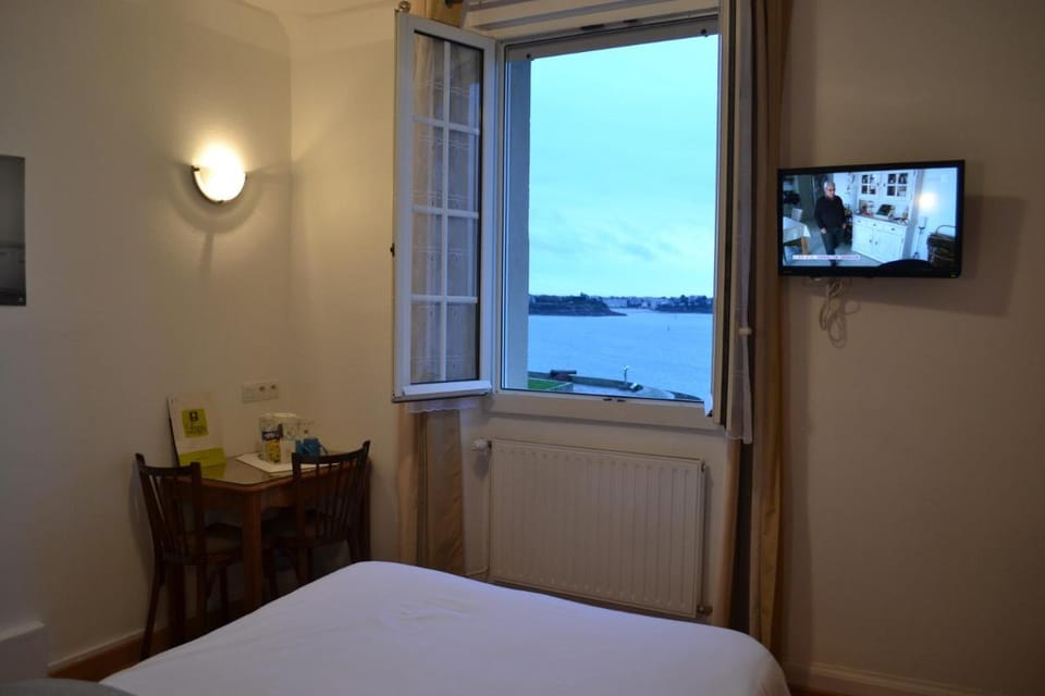 Hôtel La Porte Saint Pierre Hotel in St-Malo