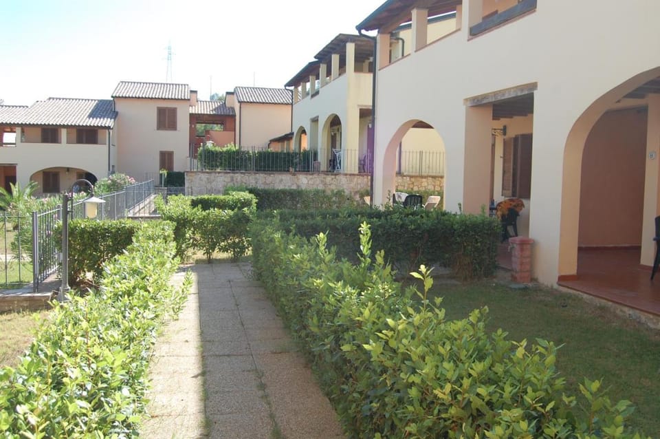Le Corti Di Montepitti Apartment hotel in Tuscany