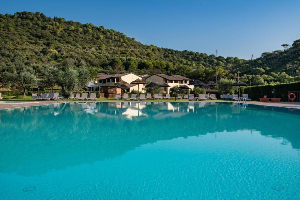 Le Corti Di Montepitti Apartment hotel in Tuscany