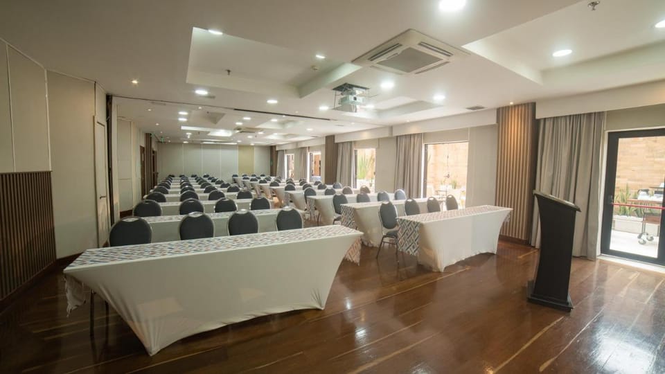 Embassy Suites by Hilton Bogota - Rosales Hotel in Bogota