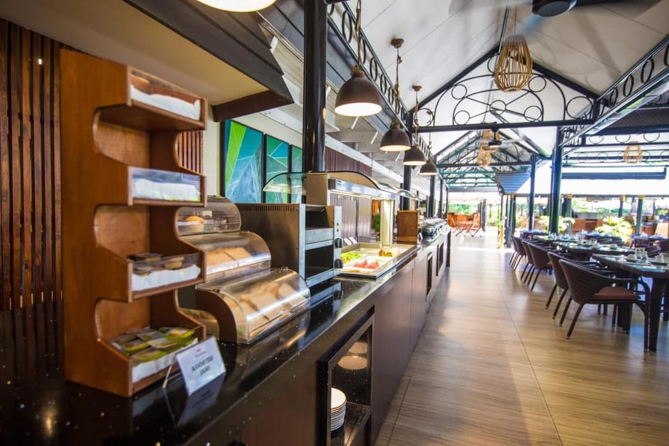 Tanoa International Hotel Hotel in Nadi