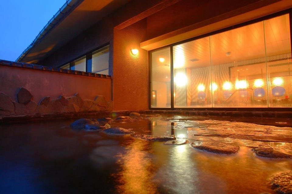 Yadomoriya Juen Ryokan Hotel in Ishikawa Prefecture