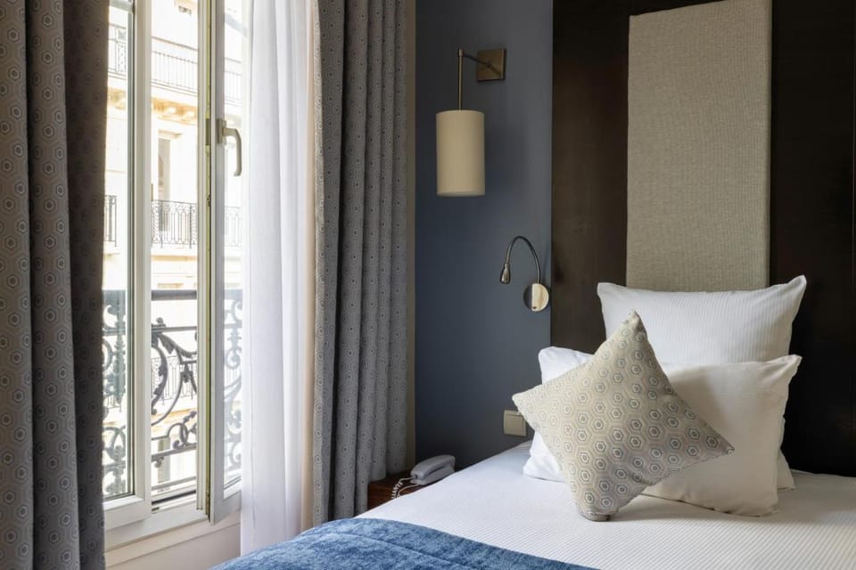 Hotel Elysees Bassano Hotel in Paris