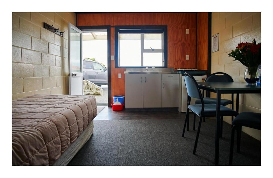 Greymouth Seaside TOP 10 Holiday Park Campground/ 
RV Resort in West Coast