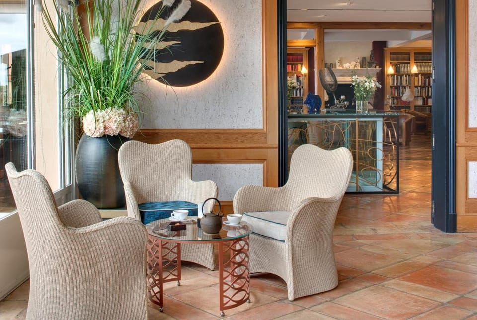 La Côte Saint Jacques Hotel in Bourgogne-Franche-Comté