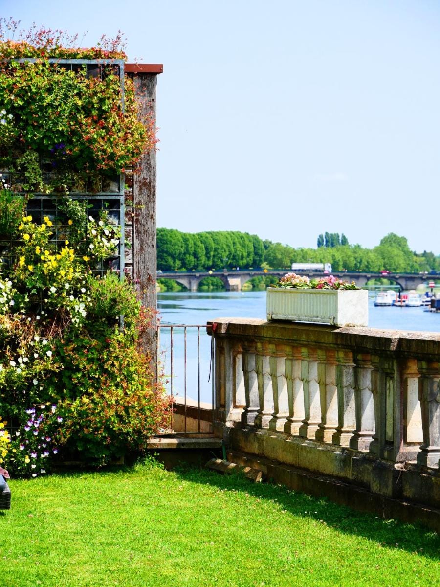La Côte Saint Jacques Hotel in Bourgogne-Franche-Comté