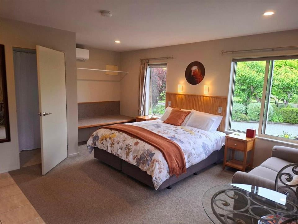 Blue Ridge Bed & Breakfast Bed and Breakfast in Te Anau