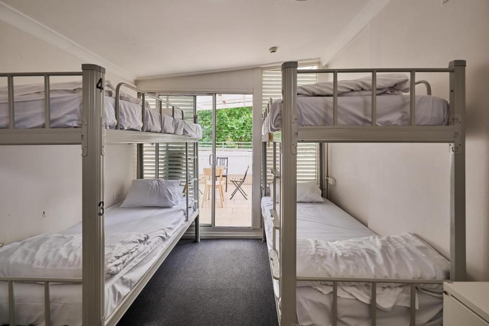 Urban Nomad Potts Point - 18 to 39 only Hostel in Sydney