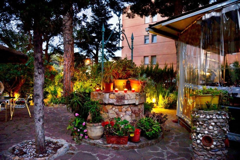Hostal Magnolia Bed and Breakfast in Lloret de Mar