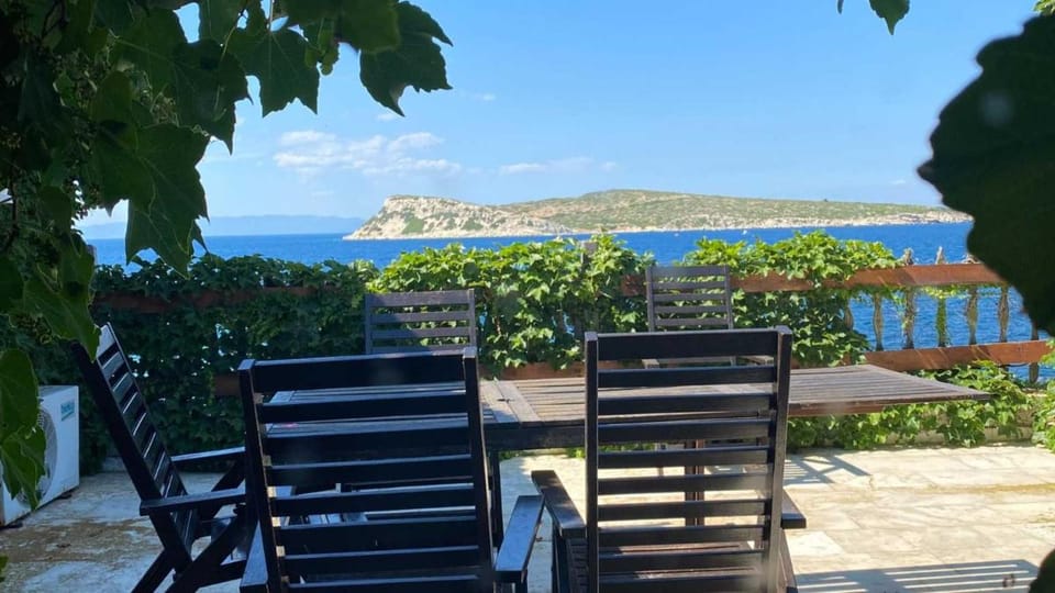 Yali Butik Pansiyon Bed and Breakfast in İzmir Province