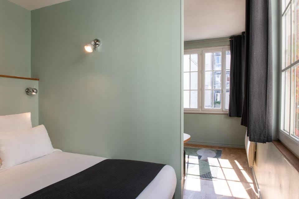 Helzear Montparnasse Suites Hotel in Paris