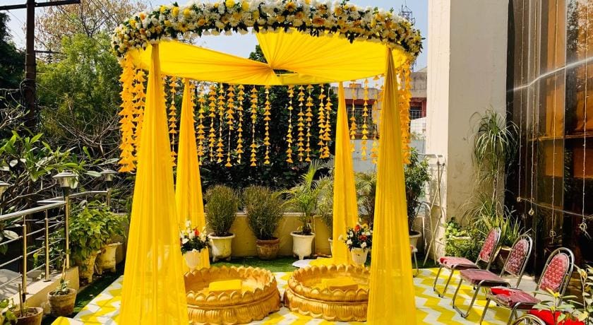 Kashish Residency & Banquet Hotel in Noida
