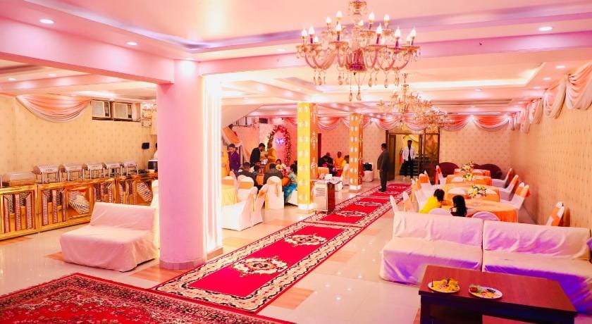 Kashish Residency & Banquet Hotel in Noida