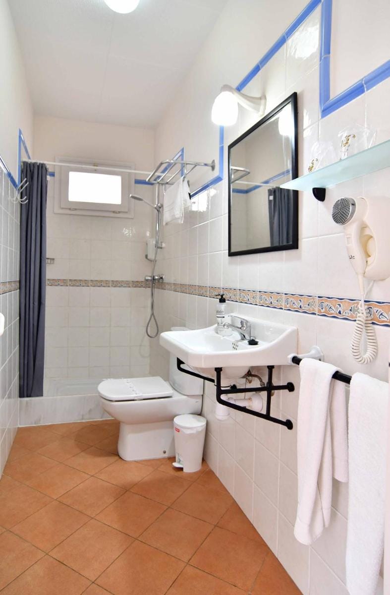 Hostal l'Estrella Bed and Breakfast in Palafrugell