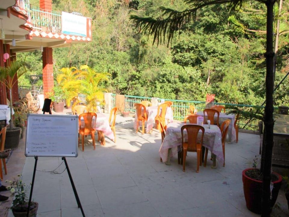 Rishikesh Sadan A Yoga and Spritual Retreat Hotel in Rishikesh