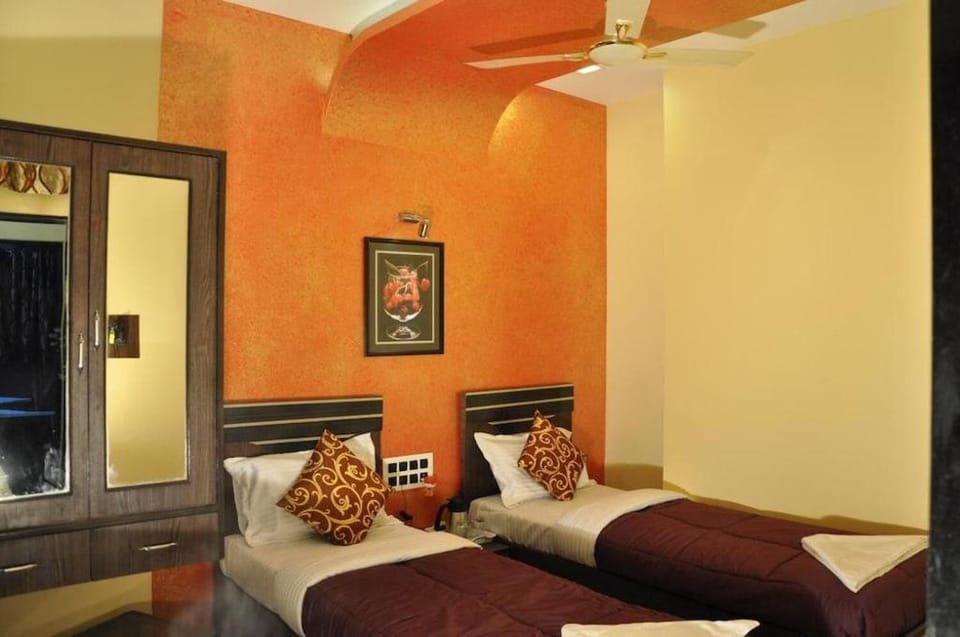 Hotel Planet Plaza Hotel in Mumbai