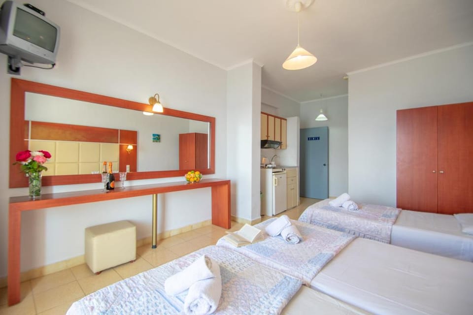 Agoulos Beach Hotel Apartment hotel in Argassi