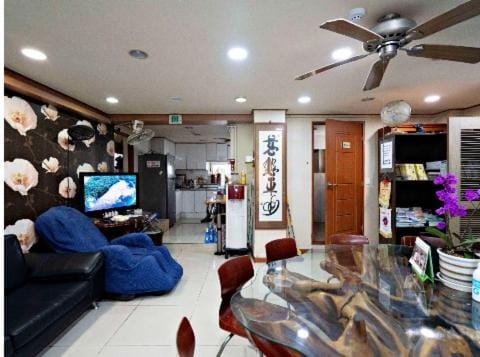 Hwaseong Guest House Bed and Breakfast in Gyeonggi-do