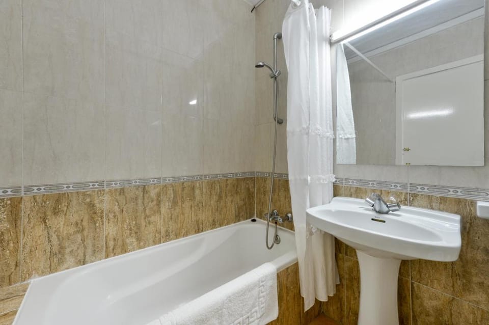 Apartamentos San Antonio Beach Apartment hotel in Ibiza