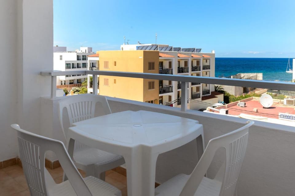 Apartamentos San Antonio Beach Apartment hotel in Ibiza