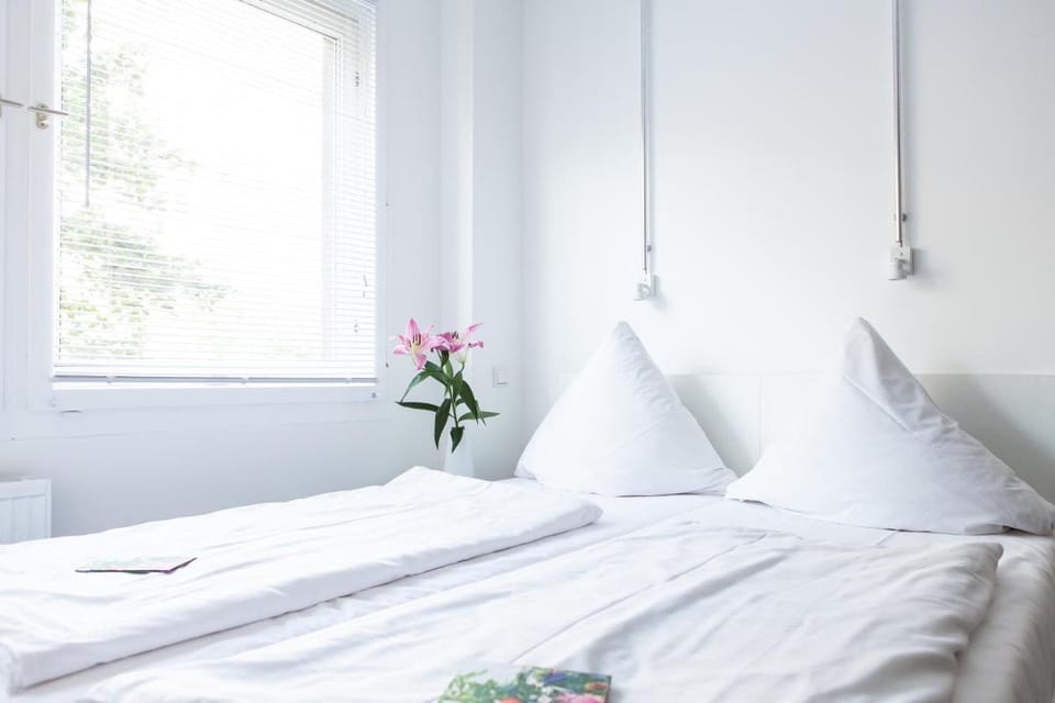 BNB near Brandenburg Gate - Rooms & Apartments Hostel in Berlin